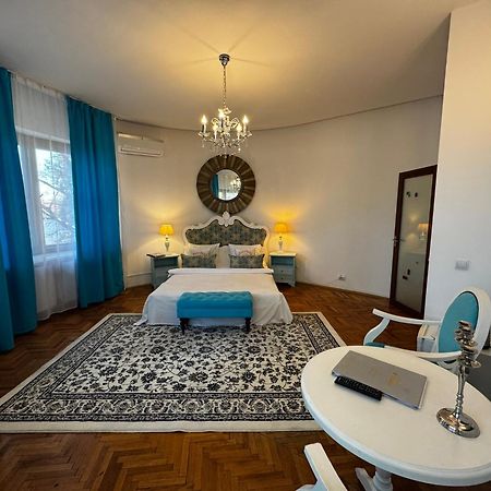 Отель Casa Negustorului Дева Экстерьер фото