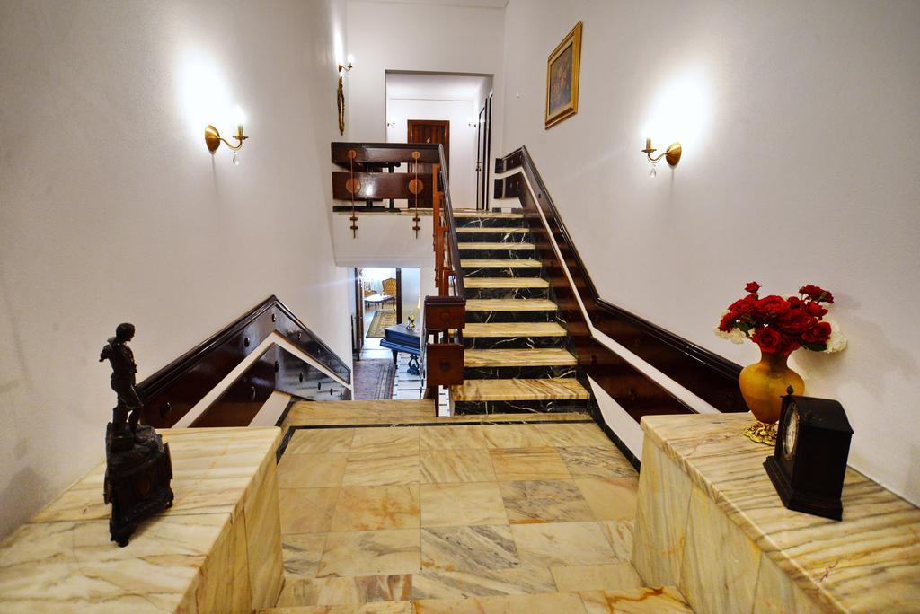 Отель Casa Negustorului Дева Экстерьер фото