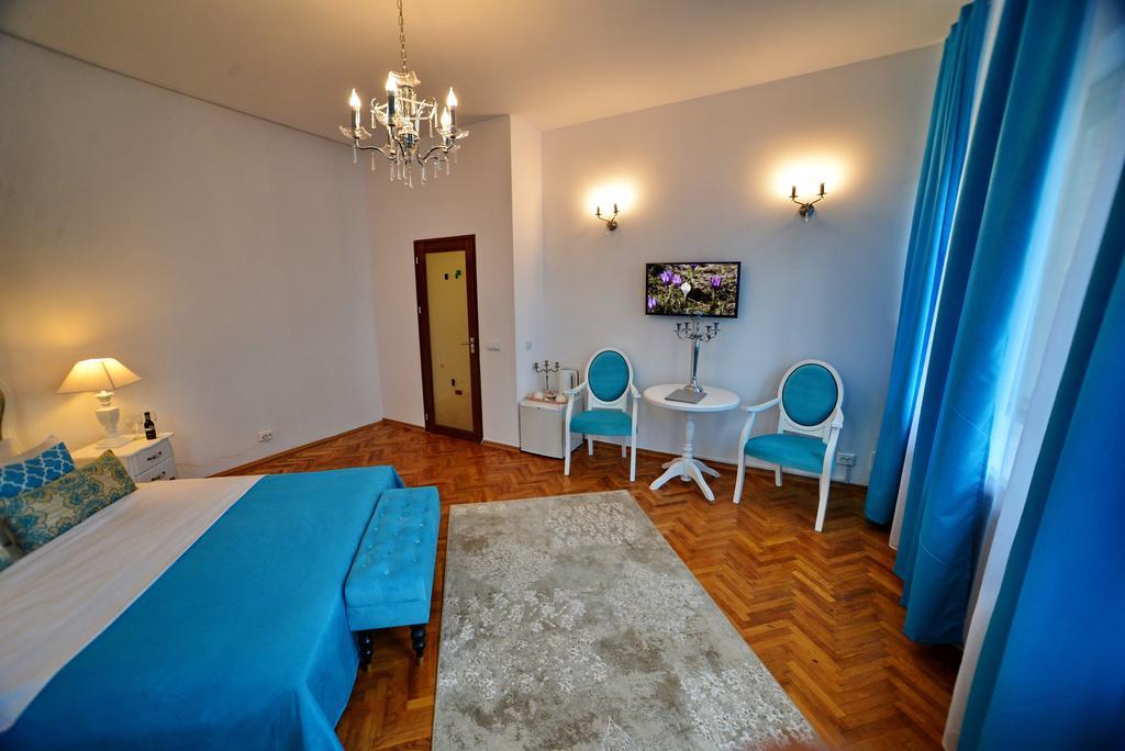 Отель Casa Negustorului Дева Экстерьер фото