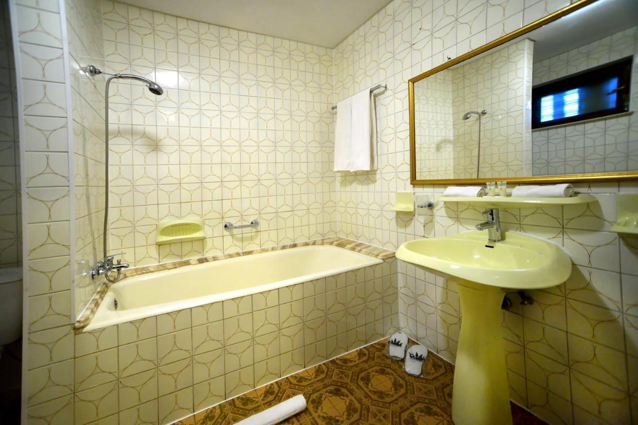 Отель Casa Negustorului Дева Экстерьер фото