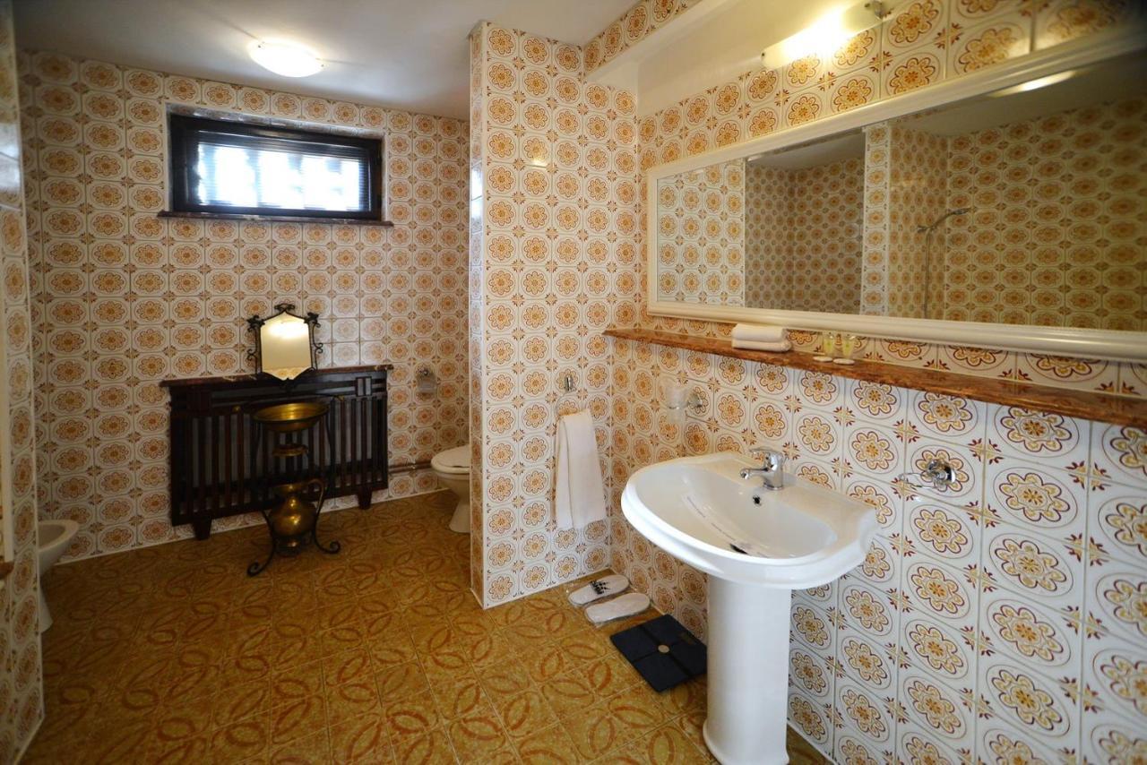 Отель Casa Negustorului Дева Экстерьер фото
